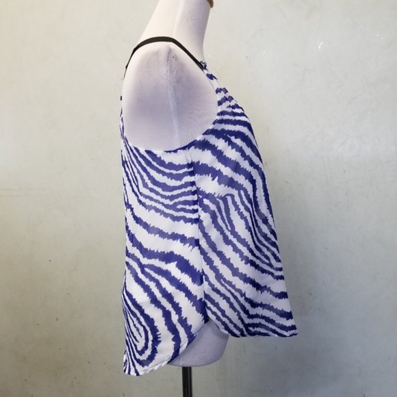 Aqua blue and white race back tank top size XS (S17) - Picture 3 of 8